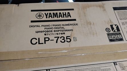 YAMAHA CLP-735b Piano Brand New In Box