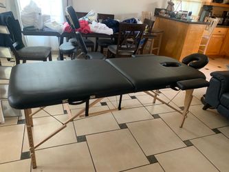 Vendo todo lo qué necesita para dar masajes profesional mente