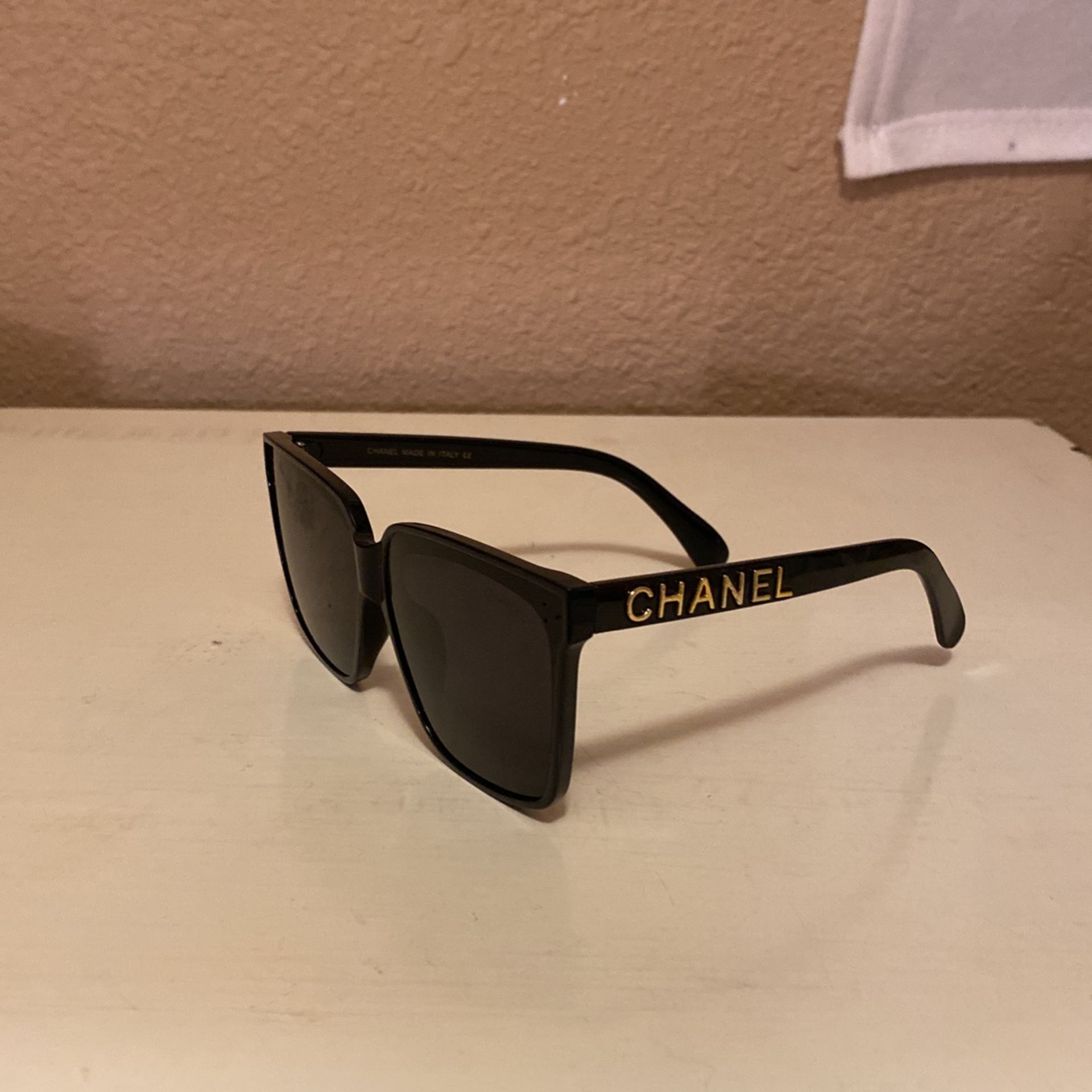 New Black Sunglasses Big Lens $25 Firm C My Page Great Items Ty