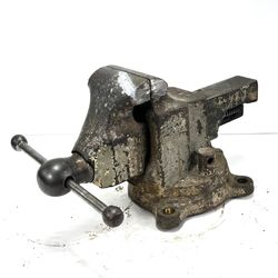 Heavy Duty Yost Bench Vise – 63 lbs!