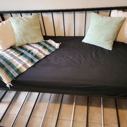 Day Bed And Mattress