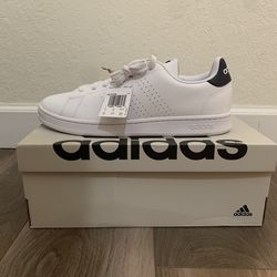 “NEW” Adidas White Advantage Size: 9.5 (Men’s)