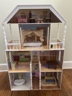 Kidkraft doll house
