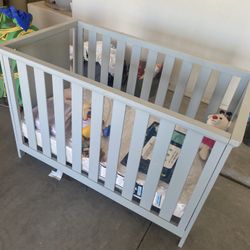 Baby crib 