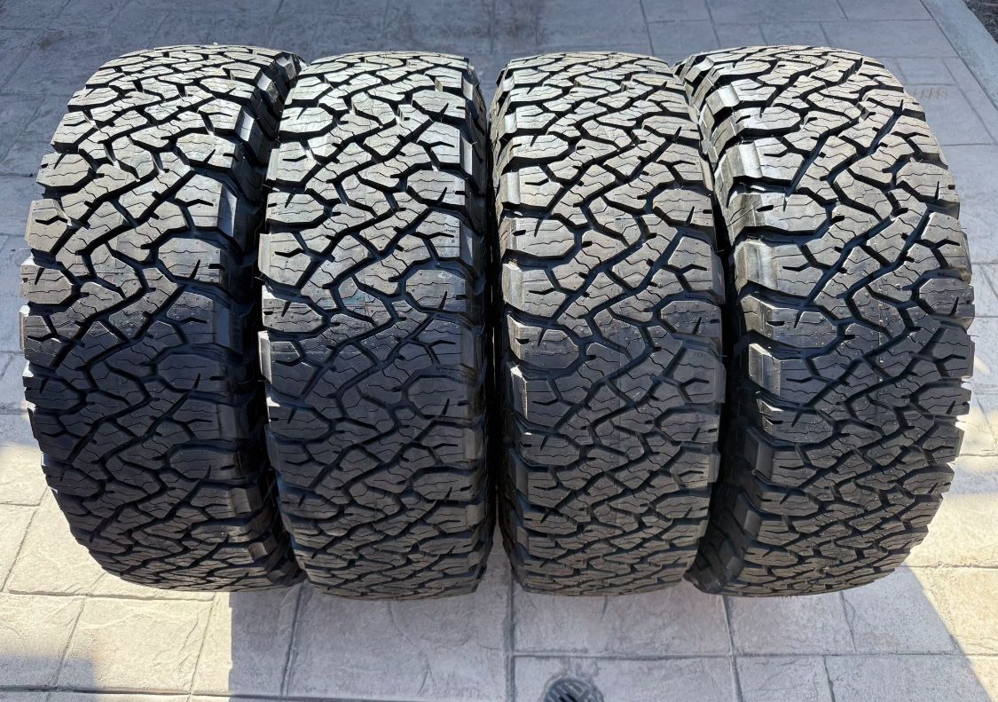 275 70 18 Bfgoodrich Ko3 Tires Con 80% De Vida Las 4tires 🛻🛻🚘🚘
