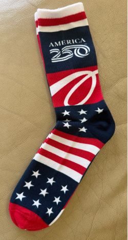 NEW, 4 Pairs Patriotic American Flag Socks 4th of July Stars & Stripes Socks, Men / Women