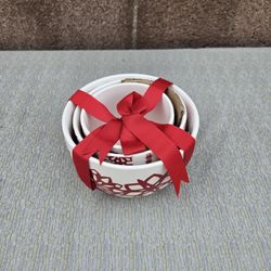 Crate & Barrel Holiday Nesting Bowls - Set of 3 (Red & White Snowflake)
