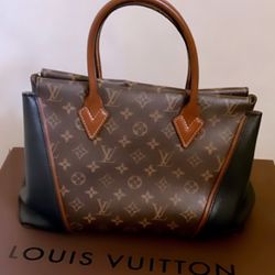 Louis Vuitton Purse Special Addition for Sale in Bakersfield, CA - OfferUp