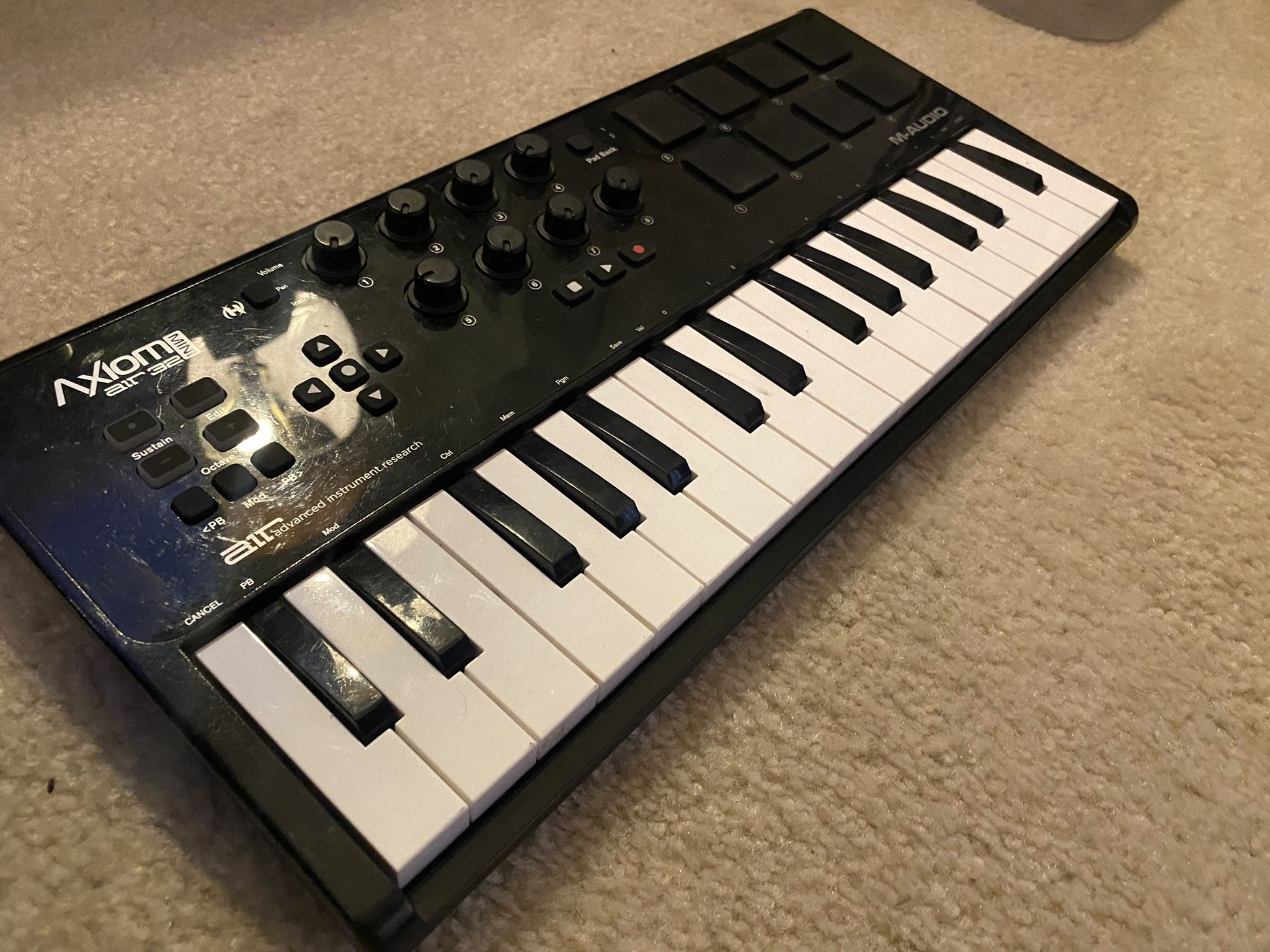 Axiom Air 32 Mini