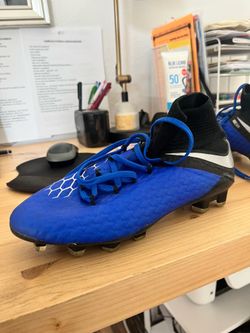 Nike hyper venom soccer cleats