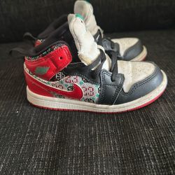 Jordan 1 Retro Mid SE “Ugly Christmas Sweater”