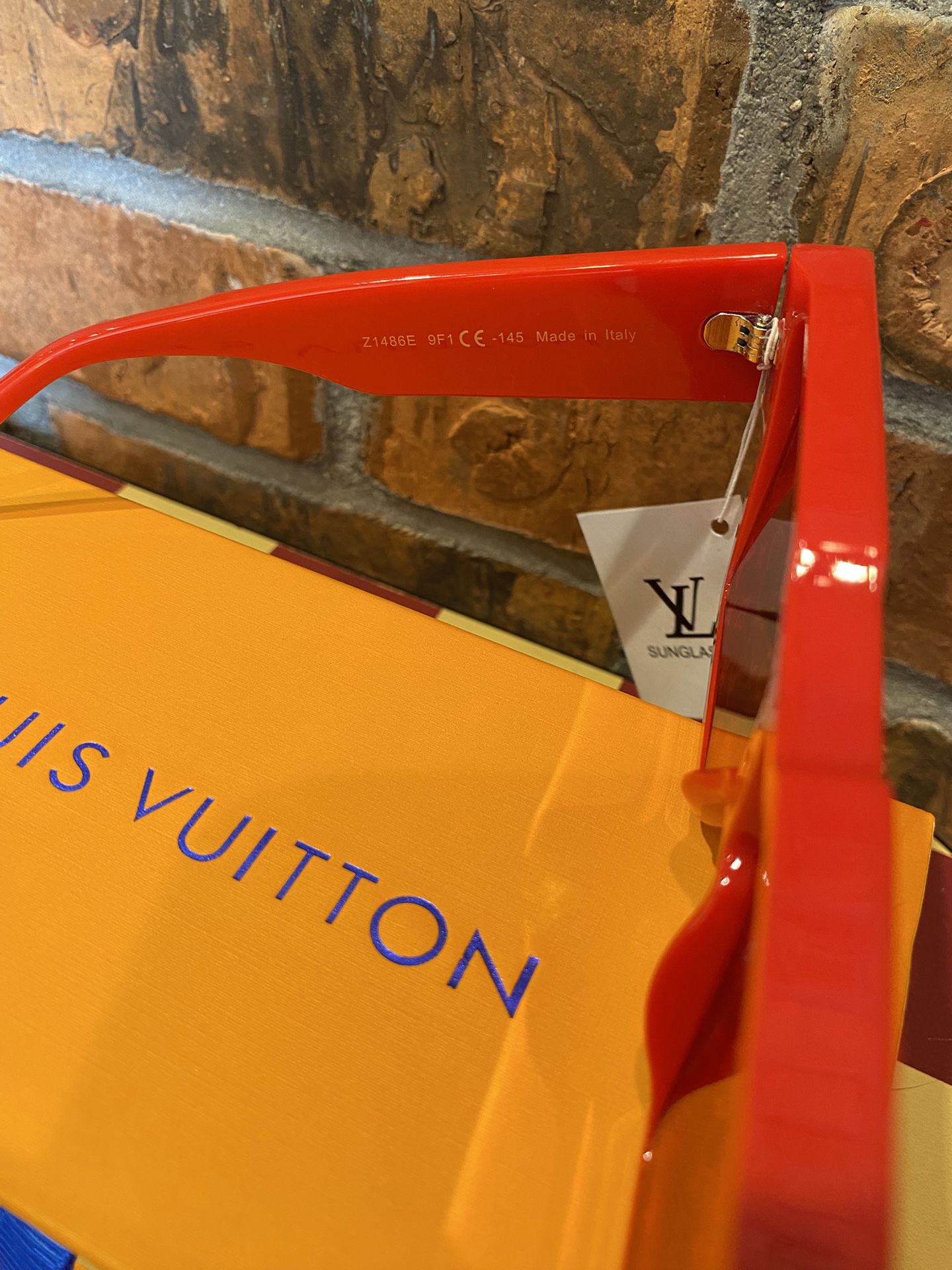 Louis Vuitton  Louis Vuitton LV LINK PM CAT EYE SUNGLASSES for Sale in  Dallas, TX - OfferUp