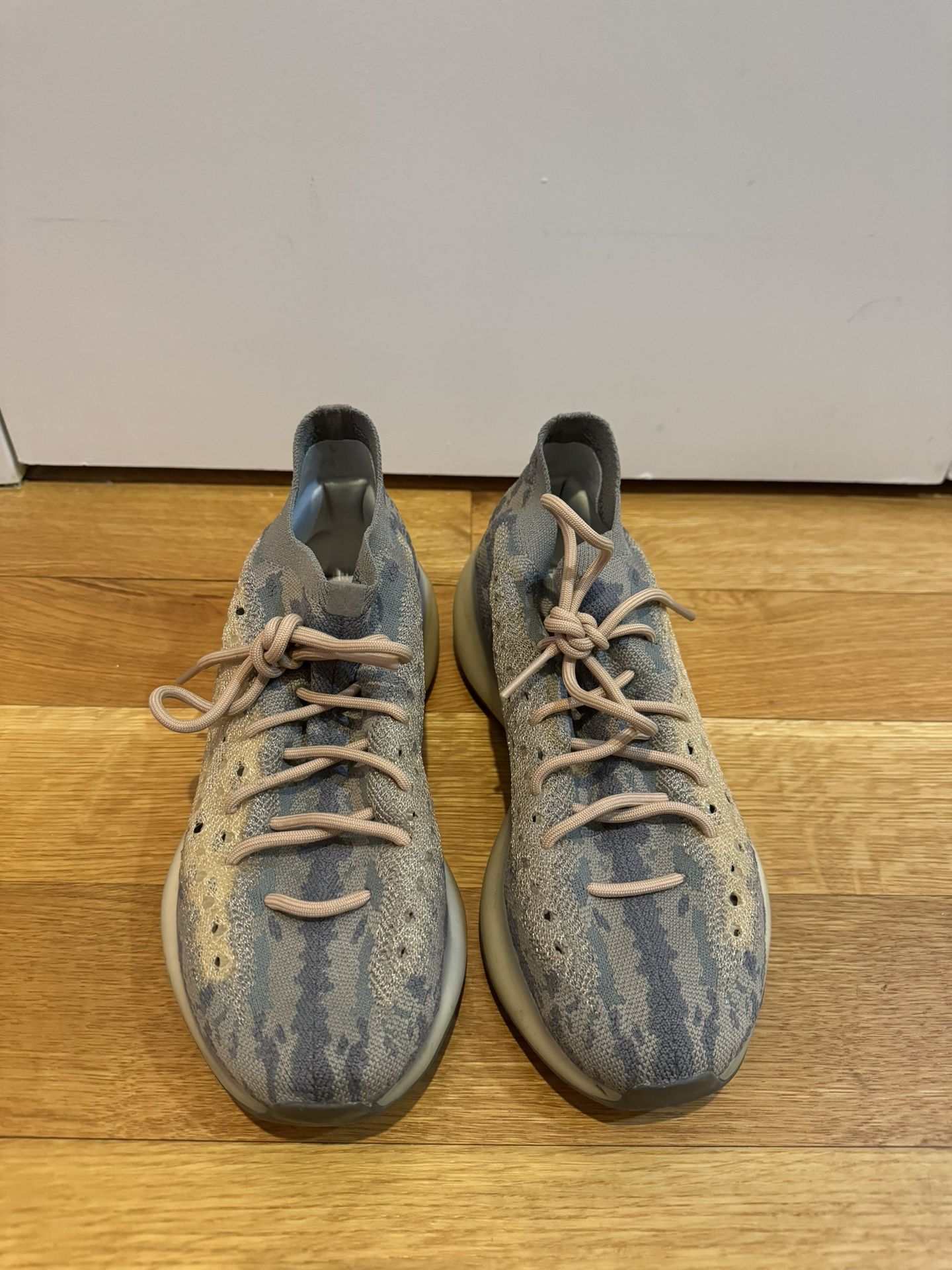 YEEZY BOOST 380 MIST US SIZE 10 display picture 1