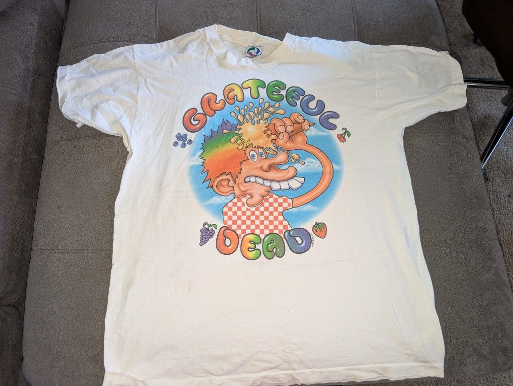 VINTAGE 1994 Grateful Dead "EUROPE 72" Stanley Mouse T-Shirt ((SIZE XL))