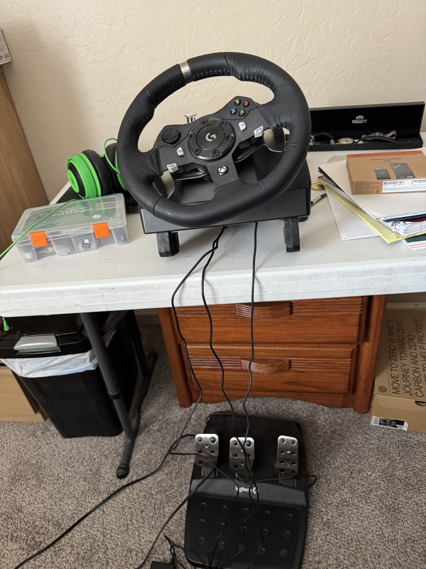 Logitech G920 Driving Force Racing Wheel + Pedals (Xbox/PC) – Excellent Condition