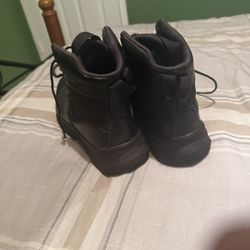 Under Armor Boots Size 9