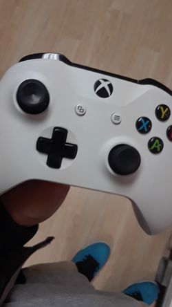 Xbox One S controller
