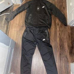 Nike Sweatsuits 110$