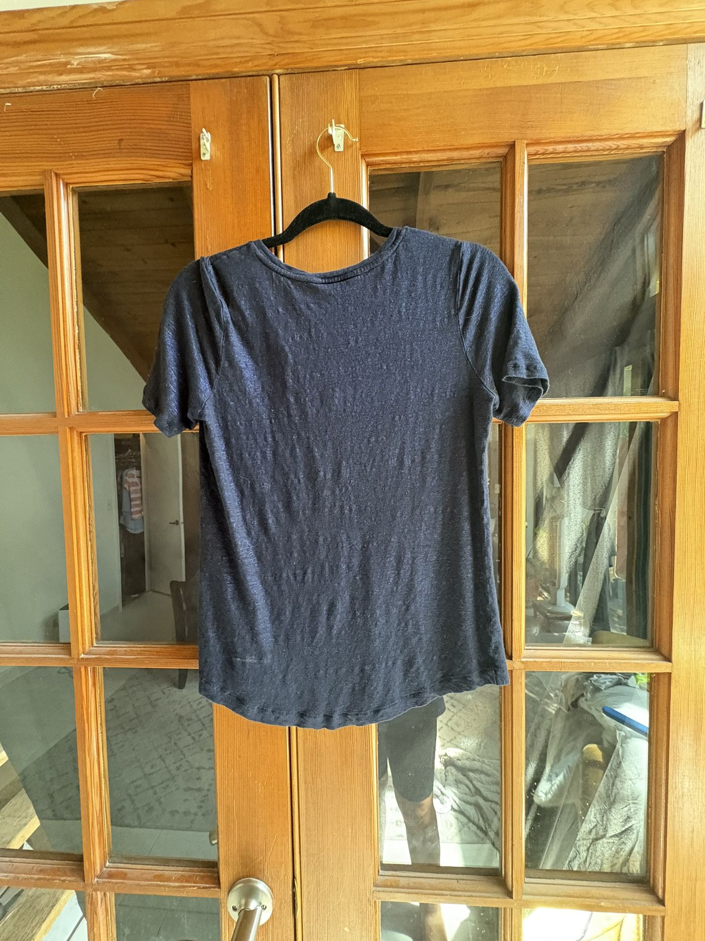 Women’s shimmery navy blue short sleeve shirt