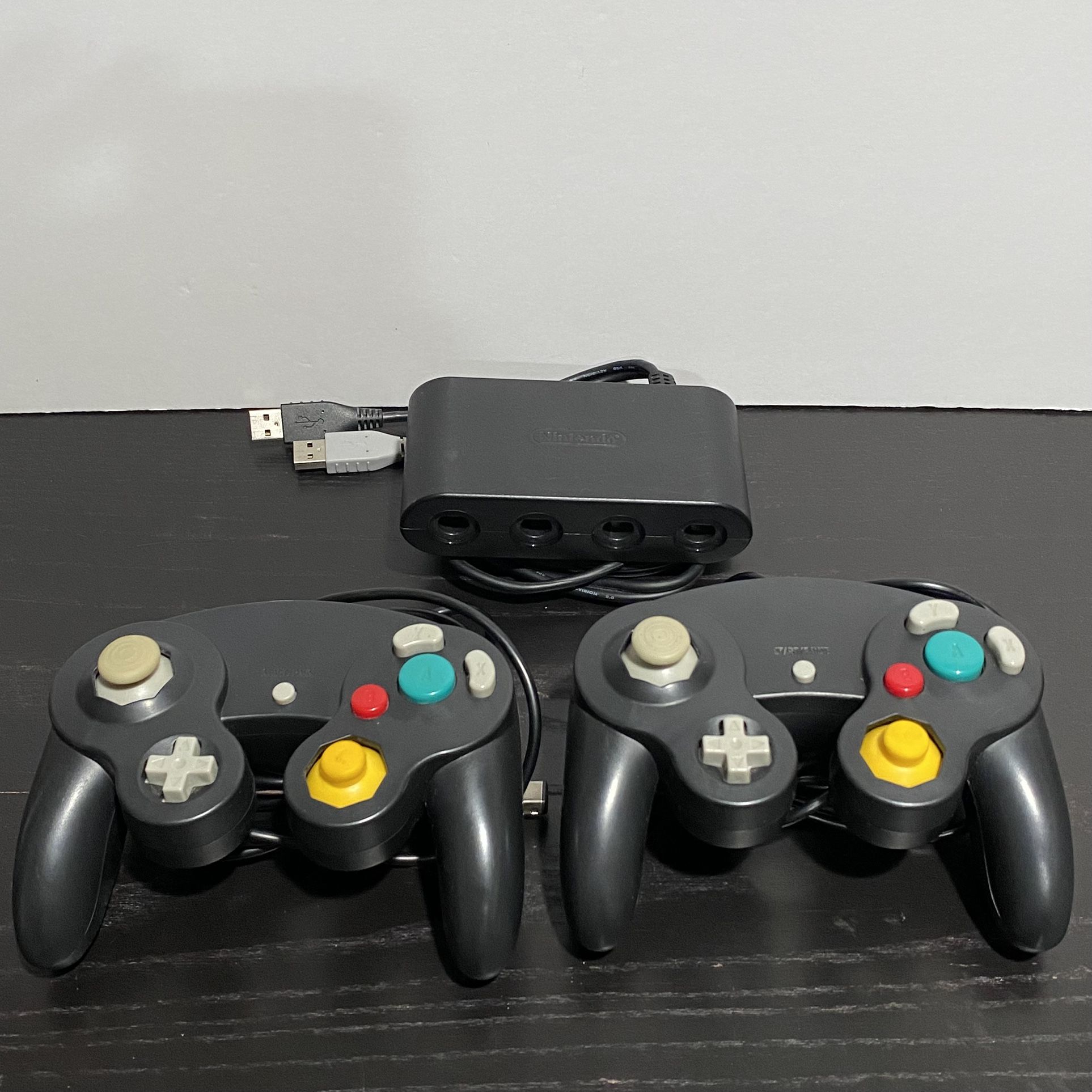 Nintendo Gamecube Adapter & 2 Controllers