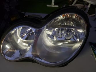 03-07 Mercedes Benz c class headlights