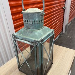 Lantern/candle holder/