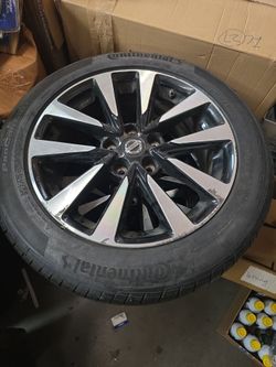 215/55/17 set of 4 with rims with original sensors %80 tread
