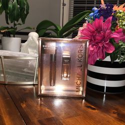 Michael Kors, Glam Jasmine Eau De Parfum 0.24 Fl Oz/ 7ml