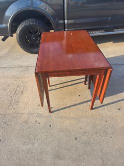 Mid Century Drop leaf dining room table