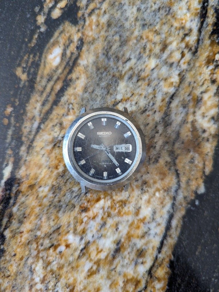 Seiko DX 17 Jewel Watch Vintage Has 17 Rubies Inside Works Great
