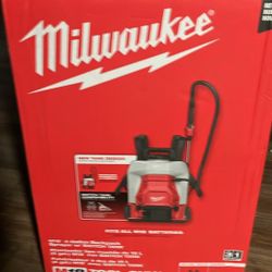 Milwaukee M18 Backpack Sprayer 
