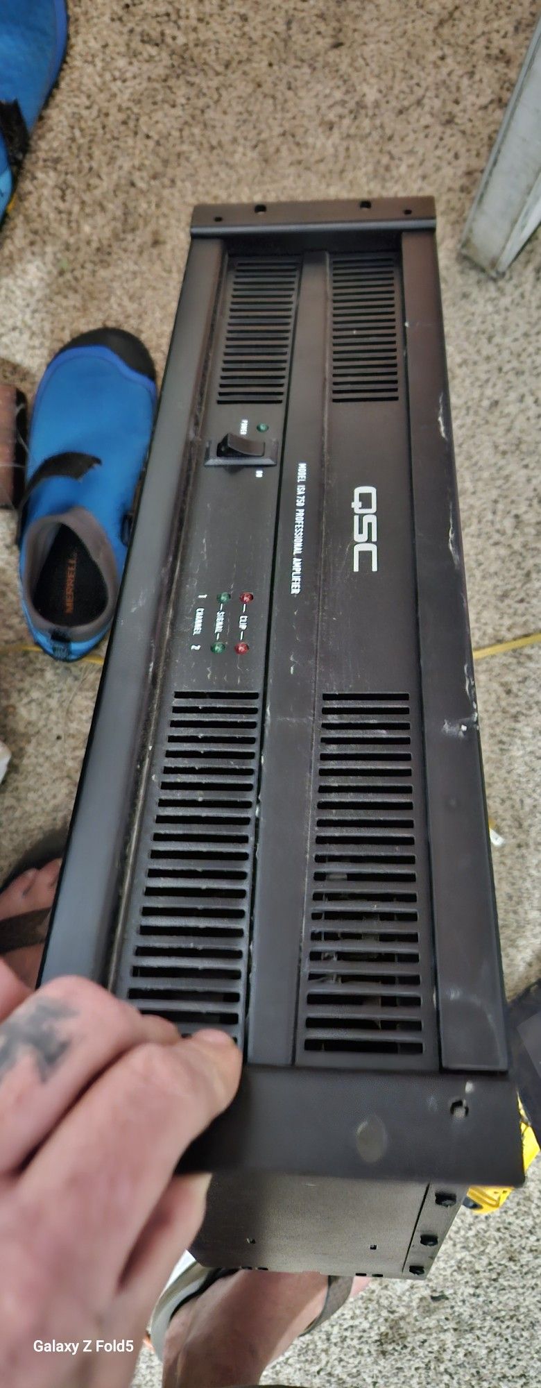 QSC AMPLIFIER