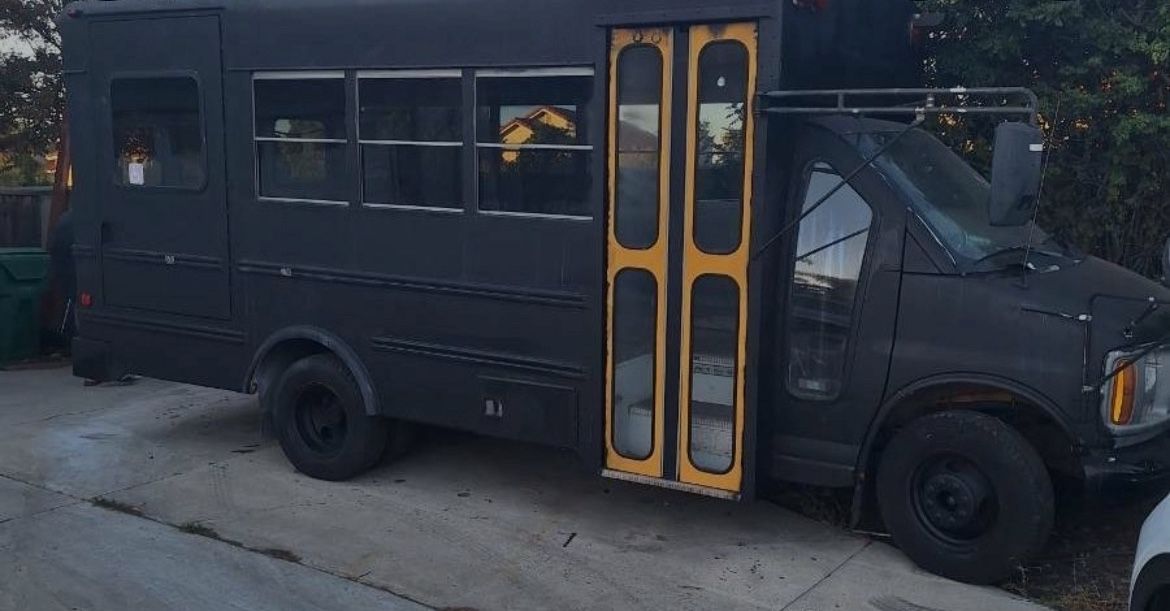 2001 Chevy Express Bus 3500