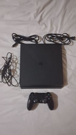 PlayStation 4 slim Console 1tb bundle