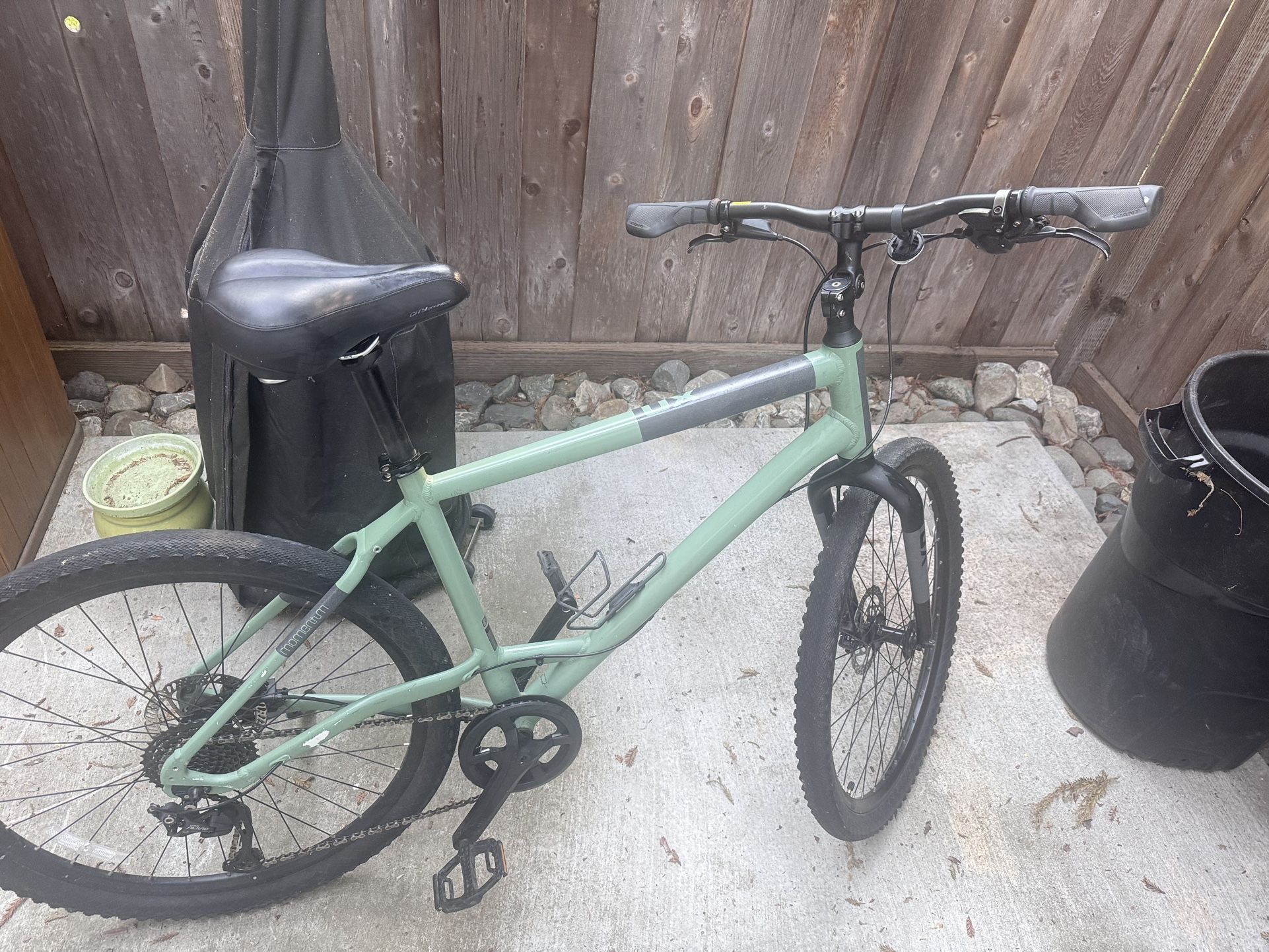 Momentum UX 9S Hybrid Bike Large Frame