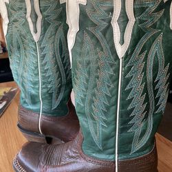 Woman’s Arial Western Boots 