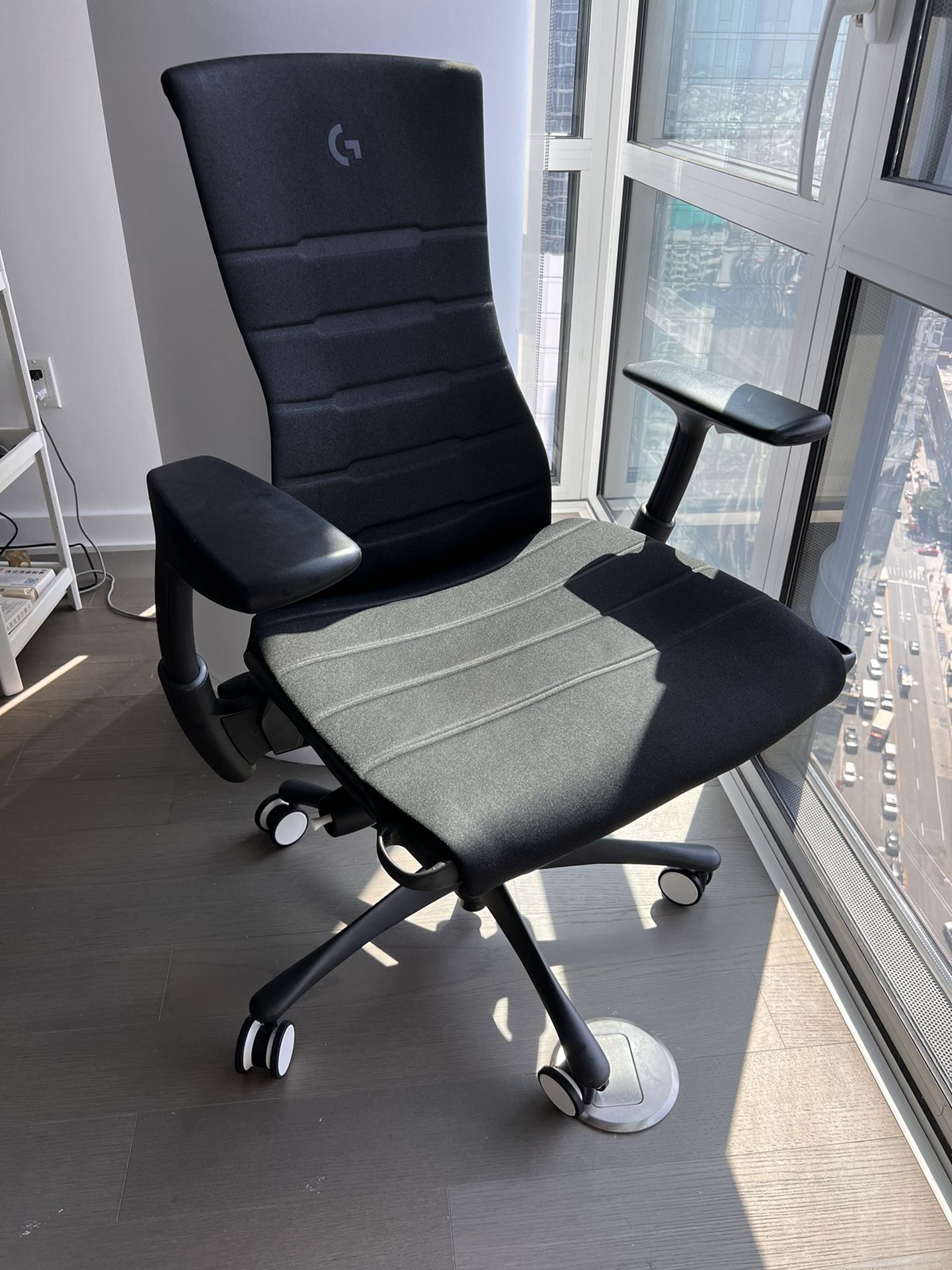 Herman Miller X Logitech EMBODY GAMING CHAIR