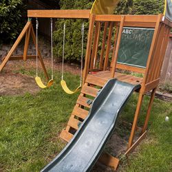 Playground/2 Person Swing Set 
