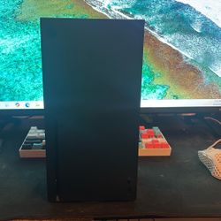 Xbox series X | Excellent Condition | Controller Included  