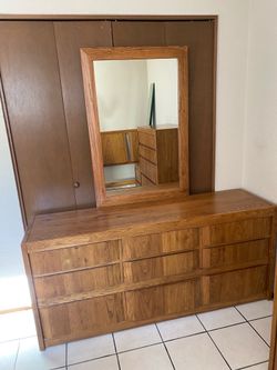Queen Solid Oak Bedroom Set
