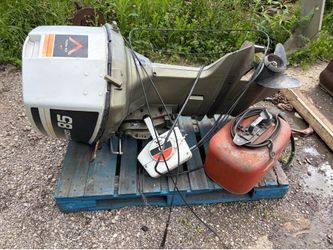Johnson 85hp Low Profile Outboard Boat Motor With Controls And Gas Tank