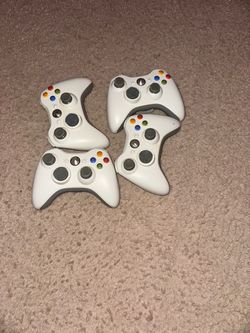 4 Xbox 360 controllers