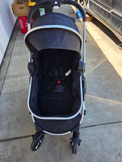 USA Nature stroller model #EKK0054BK like new for kids 0-36 months for $ 40 in upland ca no delivery