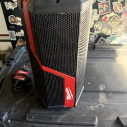 Milwaukee, Bluetooth Speaker