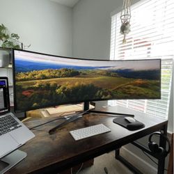 Samsung Odyssey Gaming Monitor 49” 