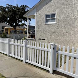 Picket Fence White Vinyl Flat Top Picket Top
