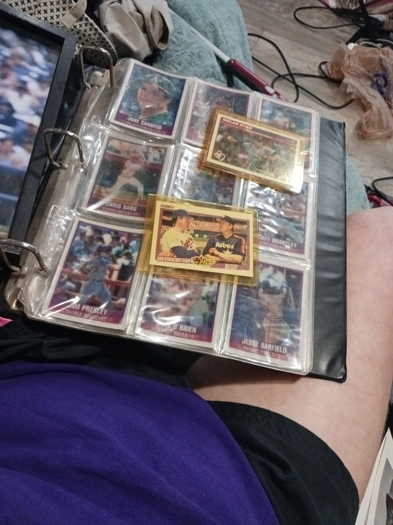 Thousands Of Rare And VINTAGE trading Cards
