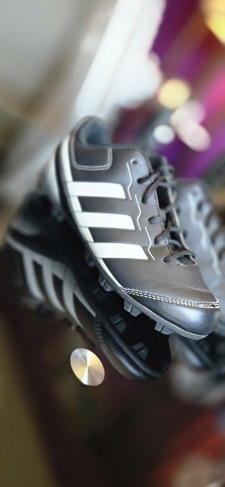 Size 2 Boys Soccer Shoes