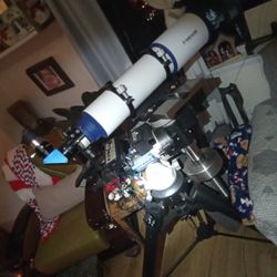  Meade LX850 German Equatorial Mount assembly (mount and tripod) is a professional-grade system