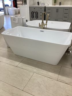 59” freestanding tub, white, acrylic, available for pick up